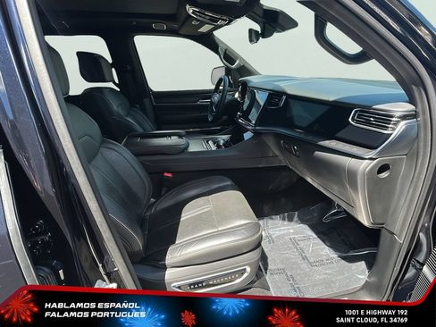 Used 2024 Jeep Grand Wagoneer Series II w/ Quick Order Packagew 28T AWD/4WD image 38
