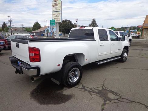 Used 2011 GMC Sierra 3500 SLT w/ SLT Convenience Package image 5