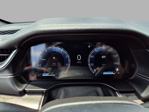 Used 2024 Jeep Grand Cherokee Limited AWD/4WD image 16