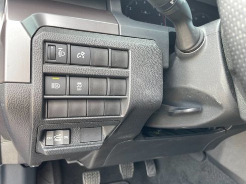 Used 2025 Toyota Tacoma TRD Off-Road AWD/4WD image 29