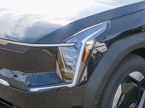 New 2026 Kia EV9 Wind image 19