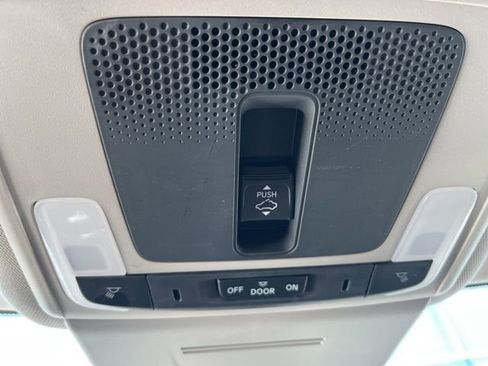 Used 2022 Honda Civic EX-L image 12