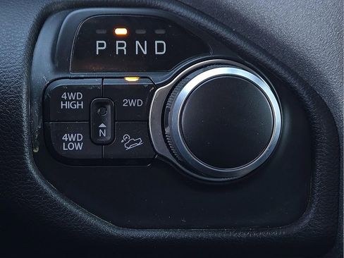 Used 2024 RAM 2500 Tradesman w/ Chrome Appearance Group image 15