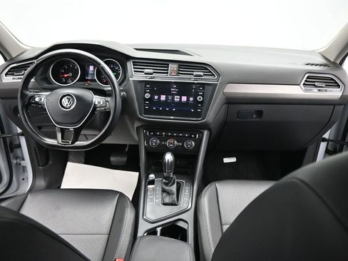 Used 2019 Volkswagen Tiguan SE w/ Panoramic Sunroof Package FWD image 19