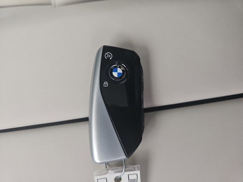 New 2026 BMW X7 xDrive40i w/ Executive Package image 36