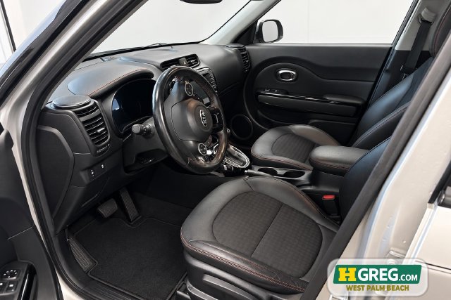 Used 2018 Kia Soul ! FWD image 12