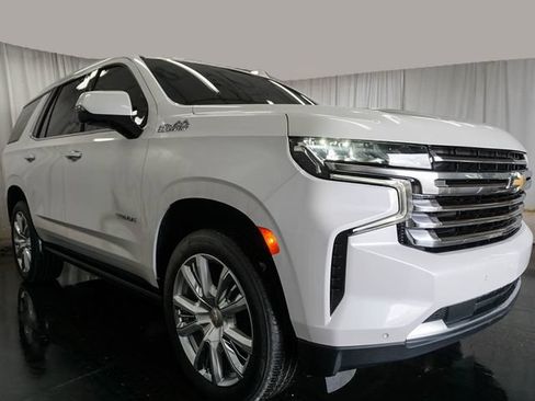 Used 2024 Chevrolet Tahoe High Country AWD/4WD image 2