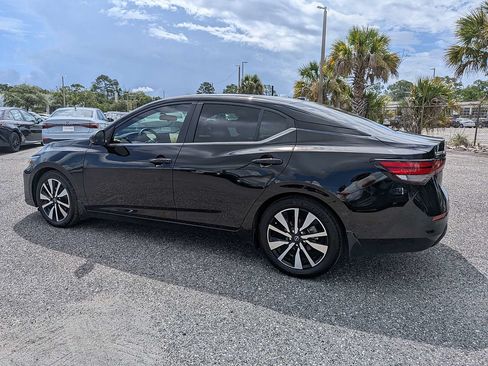 Used 2025 Nissan Sentra SV w/ SV Premium Package FWD image 5