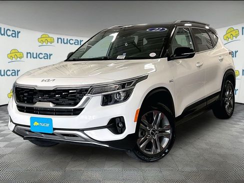 Used 2022 Kia Seltos S AWD/4WD image 3