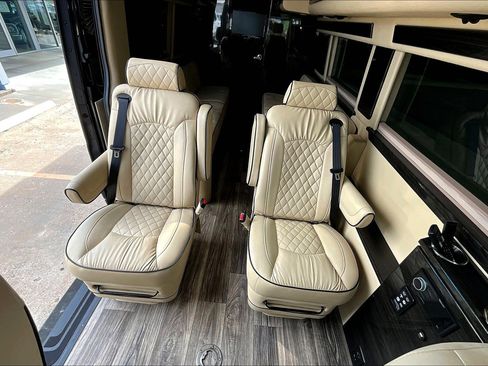 Used 2021 Mercedes-Benz Sprinter 3500 image 27