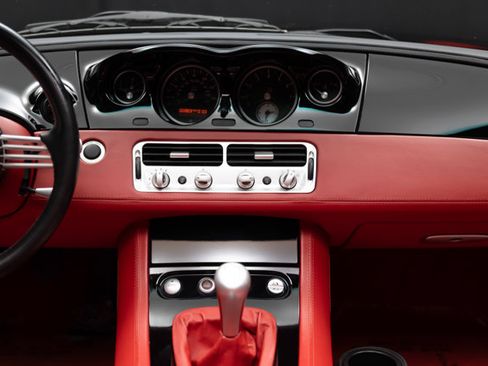 Used 2001 BMW Z8 RWD image 8