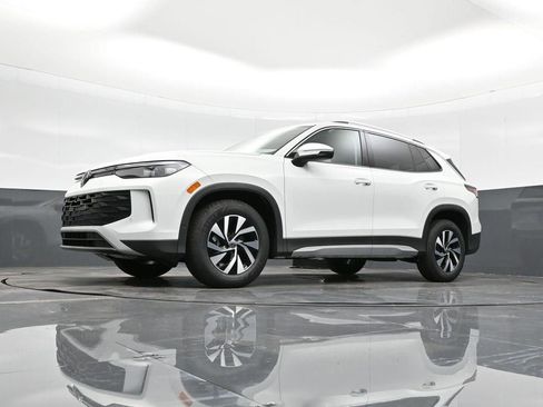 New 2025 Volkswagen Tiguan S FWD image 28