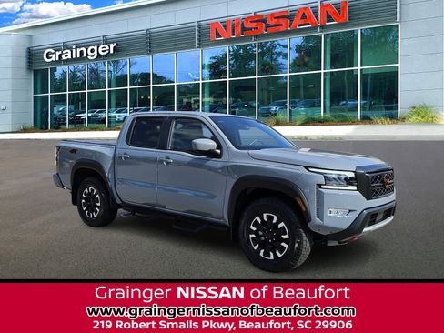 Used 2024 Nissan Frontier PRO-4X w/ Technology Package image 1