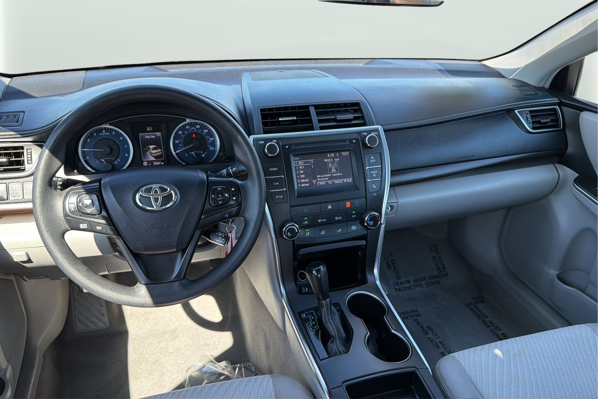 Used 2016 Toyota Camry LE FWD image 14