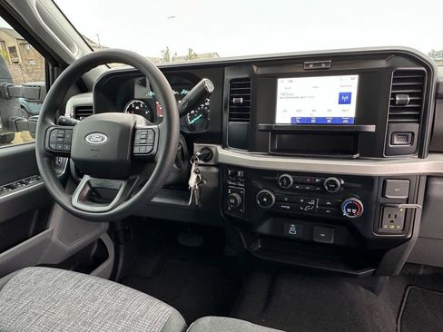 New 2026 Ford F350 XLT w/ FX4 Off-Road Package image 41