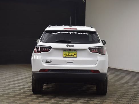 New 2026 Jeep Compass Latitude image 11