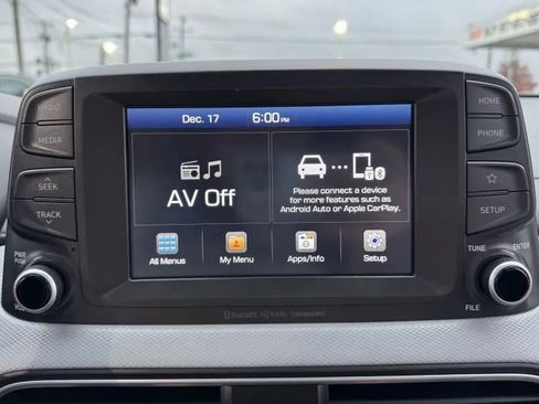 Used 2018 Hyundai Kona SEL w/ SEL Tech Package 02 image 34