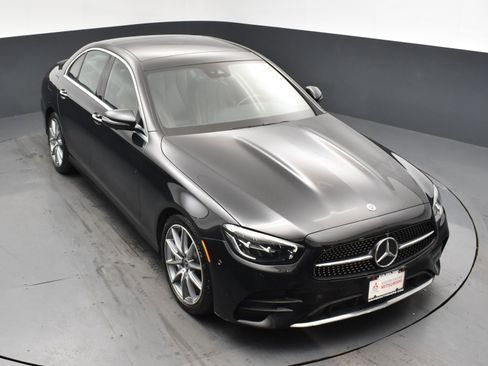 Used 2021 Mercedes-Benz E 450 4MATIC Sedan w/ Premium Package image 17