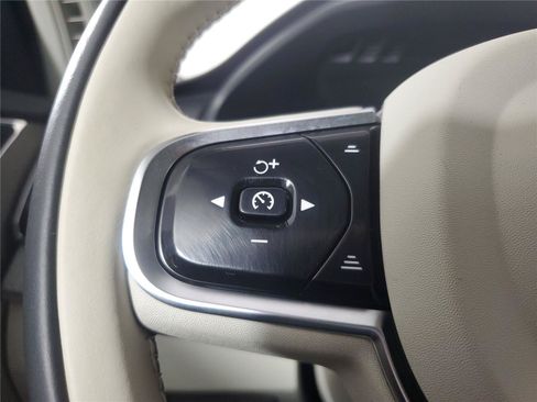 Certified 2025 Volvo XC90 B6 Plus w/ Protection Package Premier AWD/4WD image 25