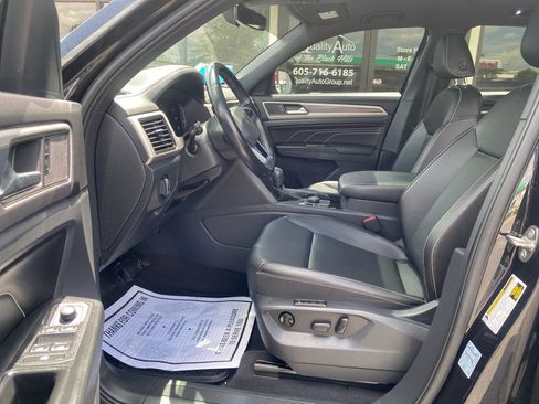 Used 2020 Volkswagen Atlas Cross Sport SEL AWD/4WD image 14