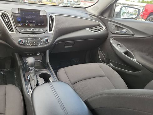 Used 2023 Chevrolet Malibu LT FWD image 13