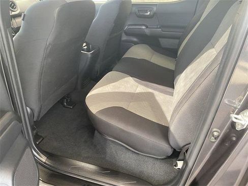 Certified 2023 Toyota Tacoma TRD Off-Road w/ Technology Package AWD/4WD image 23