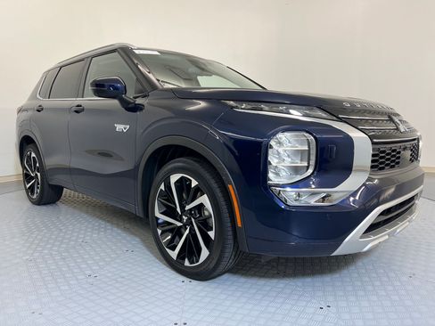 Used 2023 Mitsubishi Outlander SEL 40th Anniversary image 7