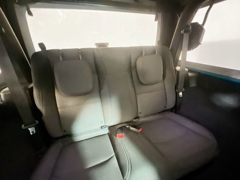Used 2020 Jeep Wrangler Sport image 33