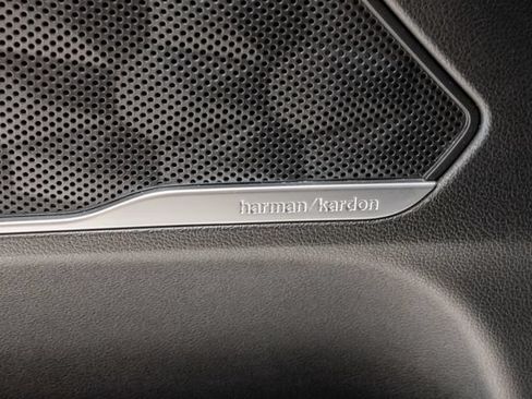 Used 2022 Hyundai Santa Fe SEL w/ Convenience + Premium Package AWD/4WD image 9