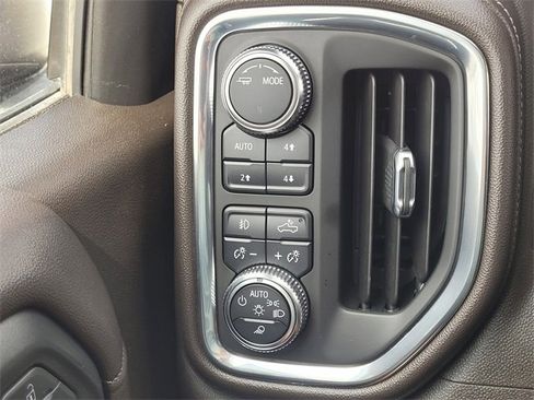 Used 2021 GMC Sierra 1500 SLT image 18