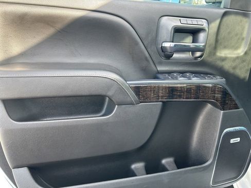 Used 2015 GMC Sierra 2500 Denali w/ Duramax Plus Package image 12
