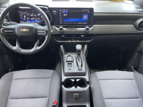 Used 2024 Chevrolet Colorado W/T RWD image 16