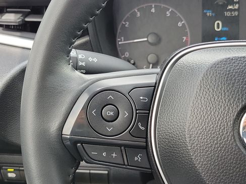 Used 2025 Toyota Corolla SE FWD image 28