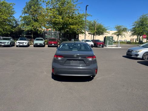 Used 2024 Toyota Corolla LE FWD image 4
