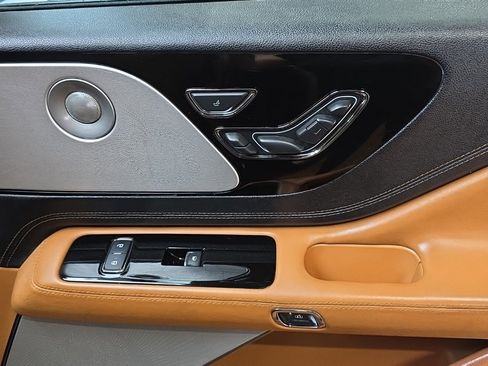 Used 2021 Lincoln Aviator Black Label w/ Dynamic Handling Package image 14