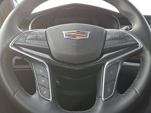 Used 2025 Cadillac XT5 Premium Luxury AWD/4WD image 39