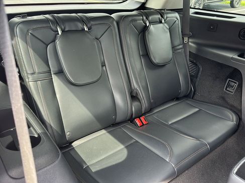 Used 2025 Lincoln Aviator Reserve AWD/4WD image 14
