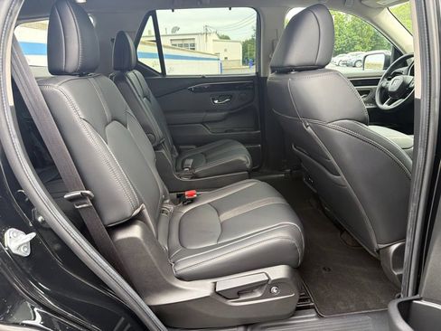 Used 2024 Honda Pilot EX-L image 23