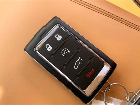 Certified 2025 Jeep Grand Cherokee L Summit w/ Advanced Protech Group IV AWD/4WD image 14