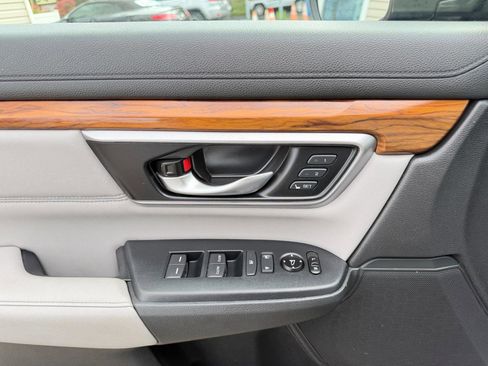 Used 2019 Honda CR-V EX-L image 17