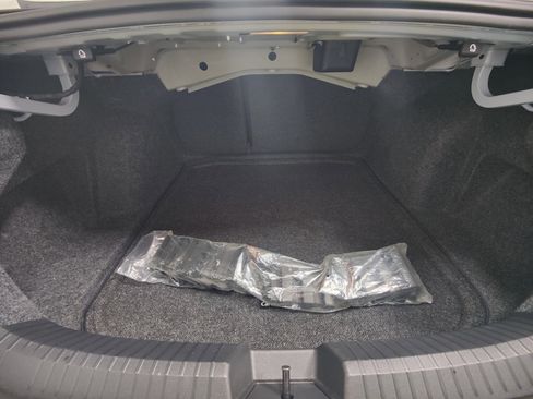 Used 2025 Volkswagen Jetta SEL image 30