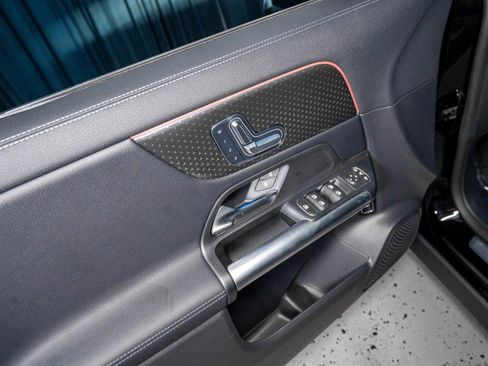 Certified 2025 Mercedes-Benz GLA 250 image 11