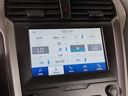 Used 2020 Ford Fusion SEL FWD image 23