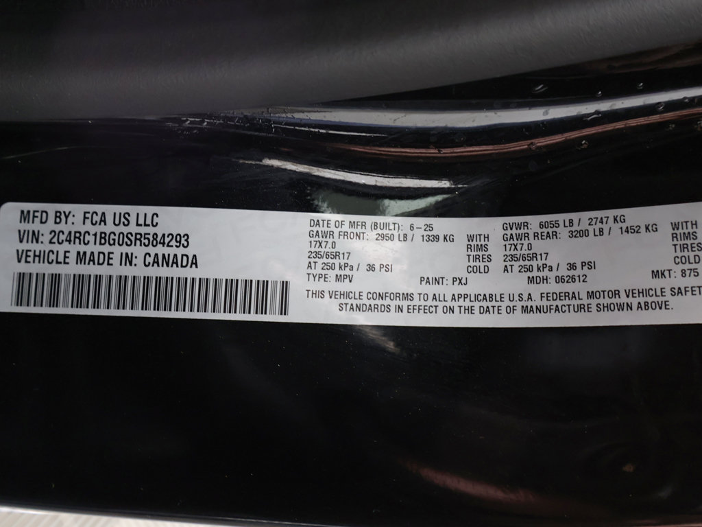 Used 2025 Chrysler Pacifica Select FWD image 55