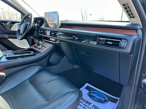 Used 2020 Lincoln Aviator Reserve w/ Equipment Group 201A AWD/4WD image 12