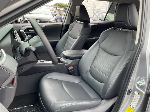 Used 2024 Toyota RAV4 Limited AWD/4WD image 18