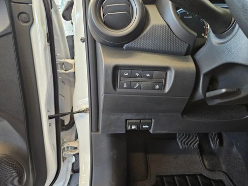 Certified 2022 Nissan Kicks S image 17