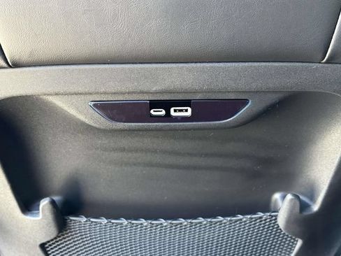 New 2027 Chrysler Pacifica Select FWD image 12