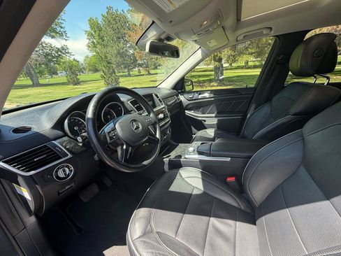 Used 2013 Mercedes-Benz GL 550 4MATIC image 10