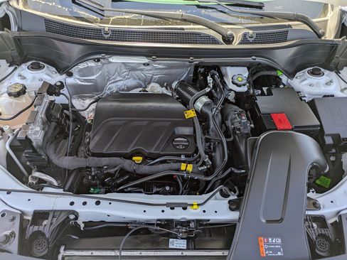 Used 2024 Chevrolet Trax LT w/ Driver Confidence Package image 27